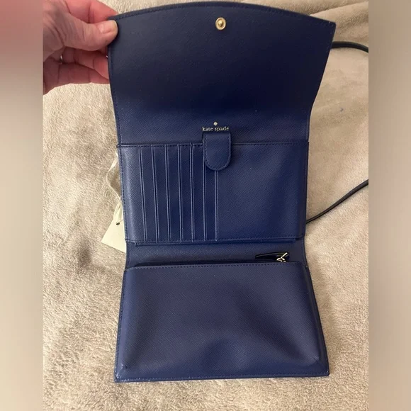 Beautiful Kate Spade Cross Body Wallet. NEW - Picture 4 of 10